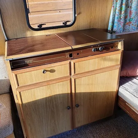 Campsite Трейлер *